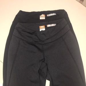 Lucy Yoga pants size XS. In Black and dark gray.
